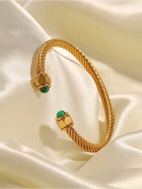 NEW! Twisted Cuff Bracelet with Green Accent. Cabel Classic Bracelet A0-12